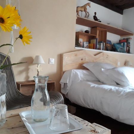 Terre De Reveries Maisoncelles-la-Jourdan Bagian luar foto